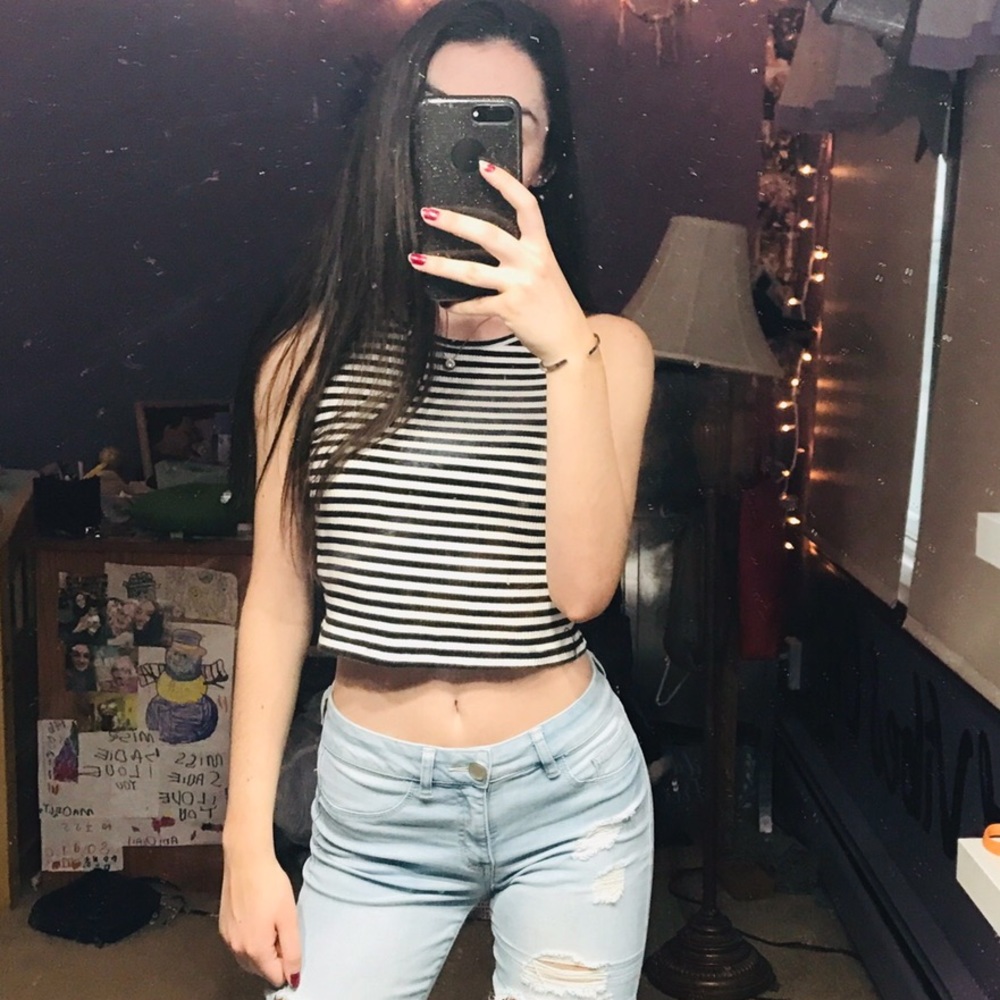 cropped tank top